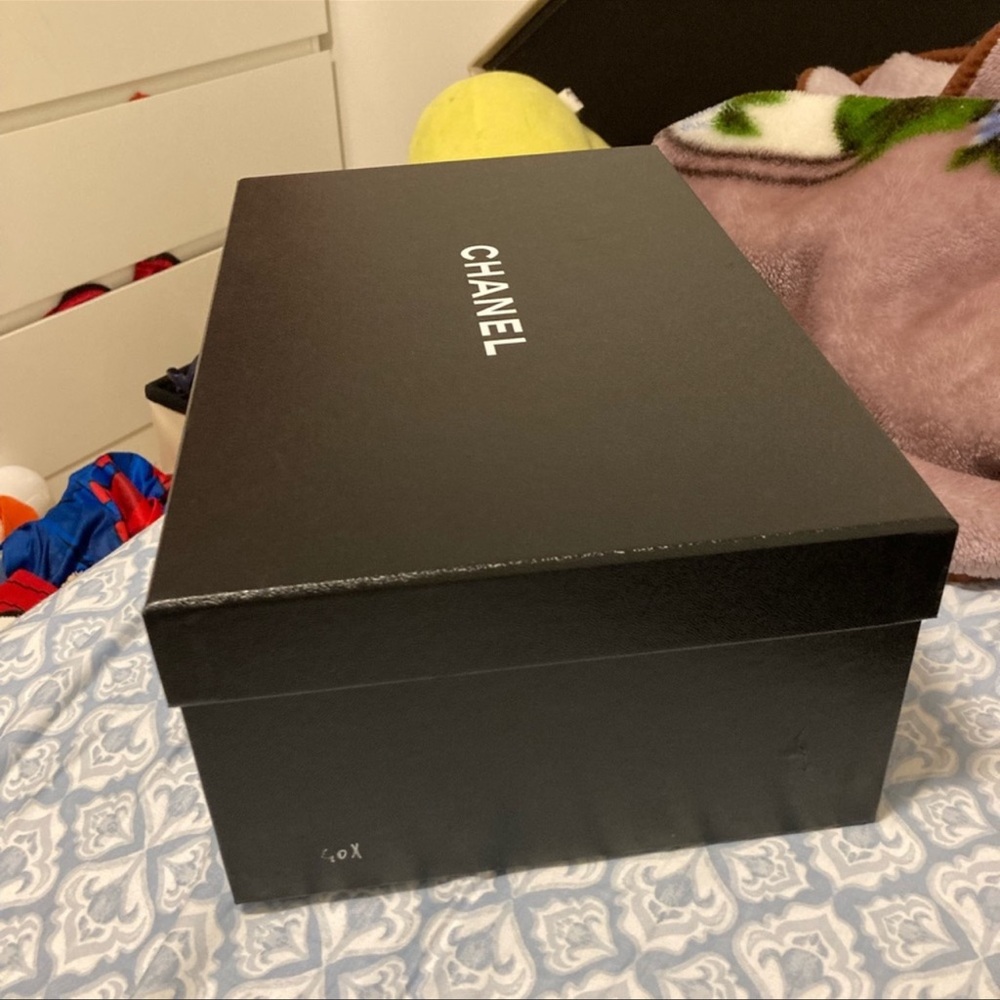 Chanel box